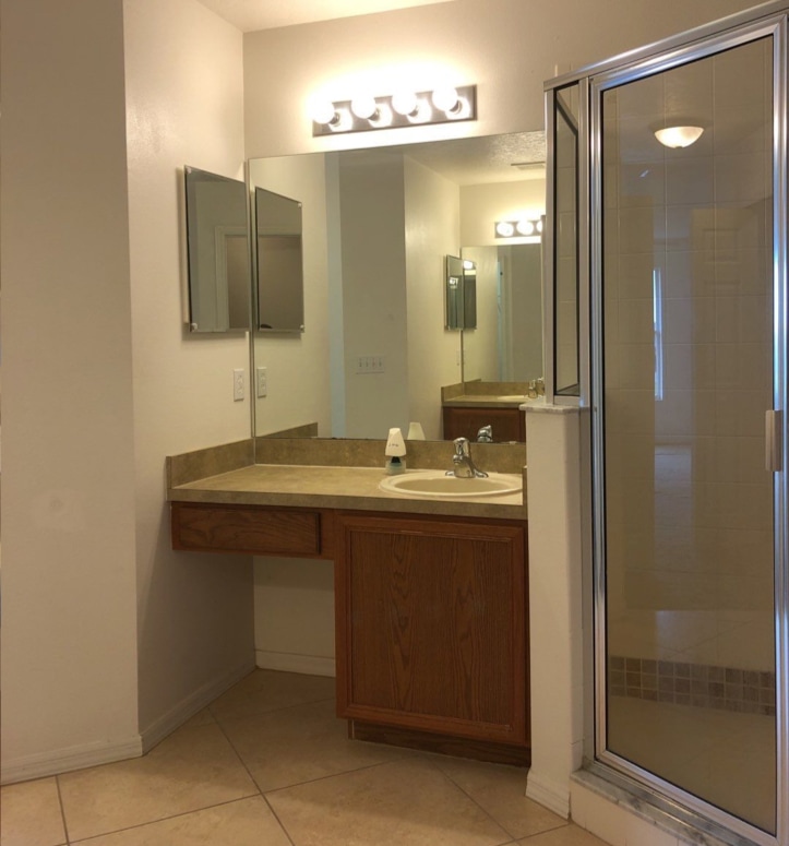 Kissimmee Florida Bathroom Before Renovation